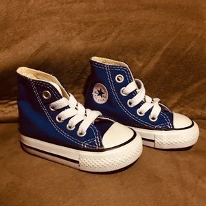 Brand New, never worn baby CONVERSE.